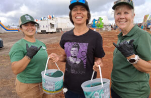 Worms Find New Homes in Waialua
